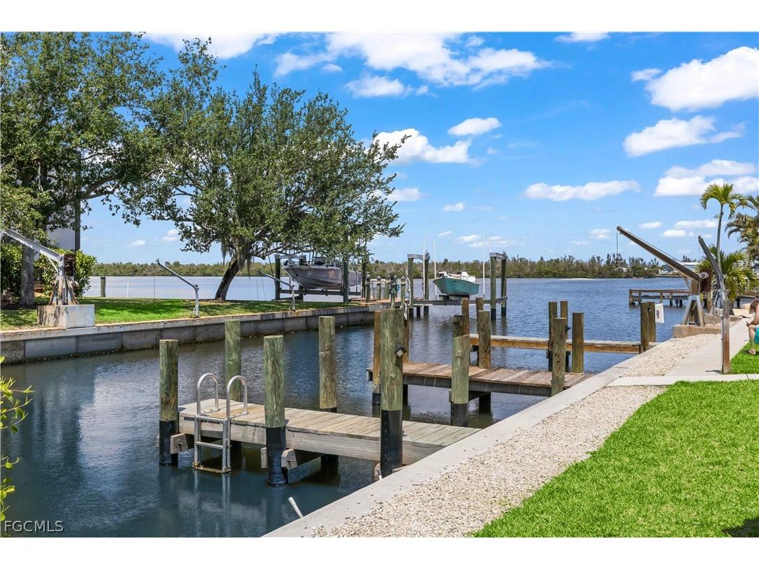 12200/12210 Shoreview Drive Cape Coral FL 33993 2026007082 image13