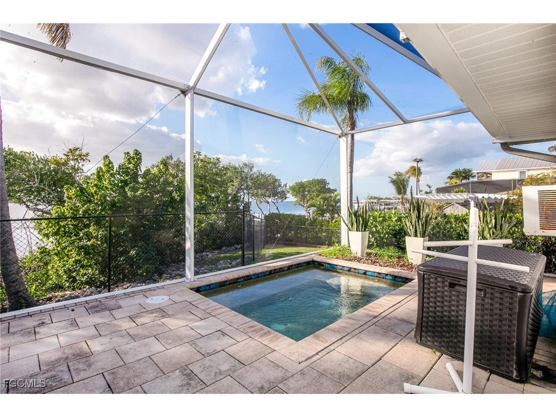 12201 Shoreview Drive Matlacha FL 33993 2025024904 image12