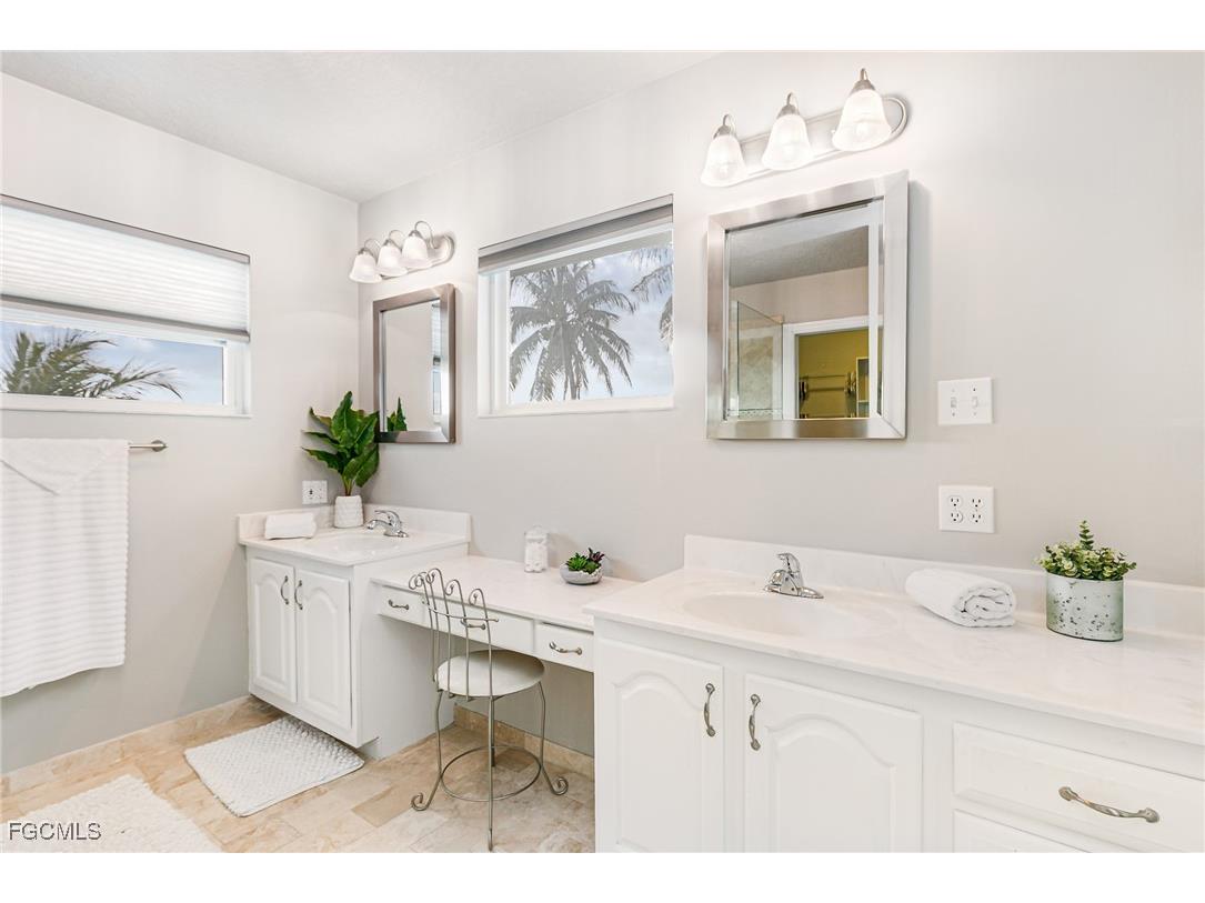 12201 Shoreview Drive Matlacha FL 33993 2025024904 image25