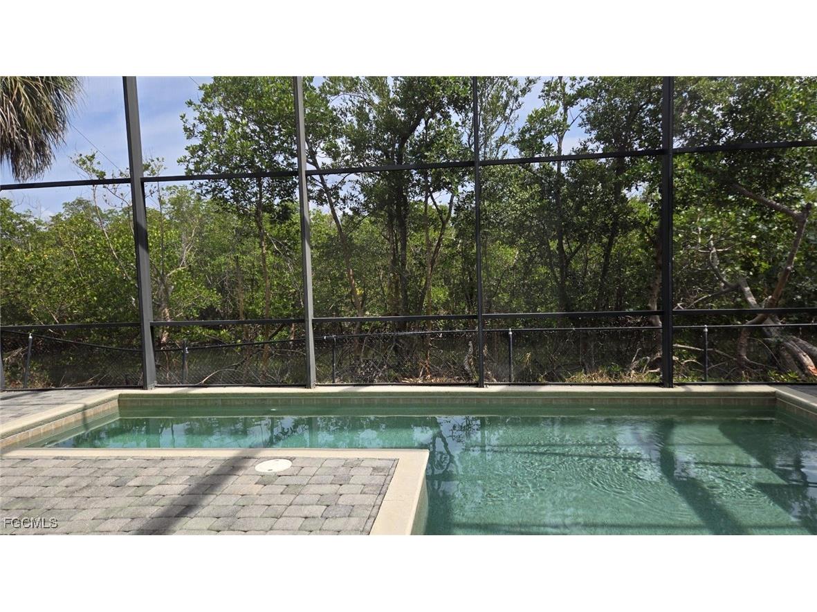 12208 Siesta Drive Fort Myers Beach FL 33931 2025008234 image3