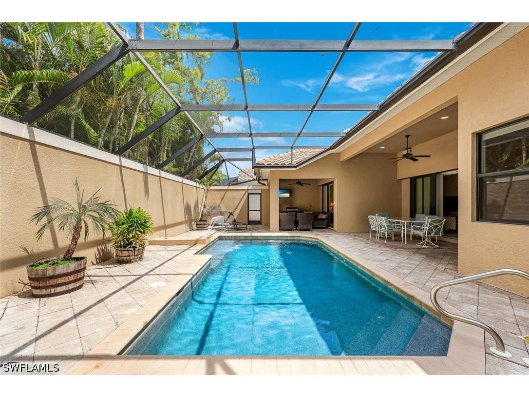 1221 Briarwood Court Naples FL 34104 226017906 image1