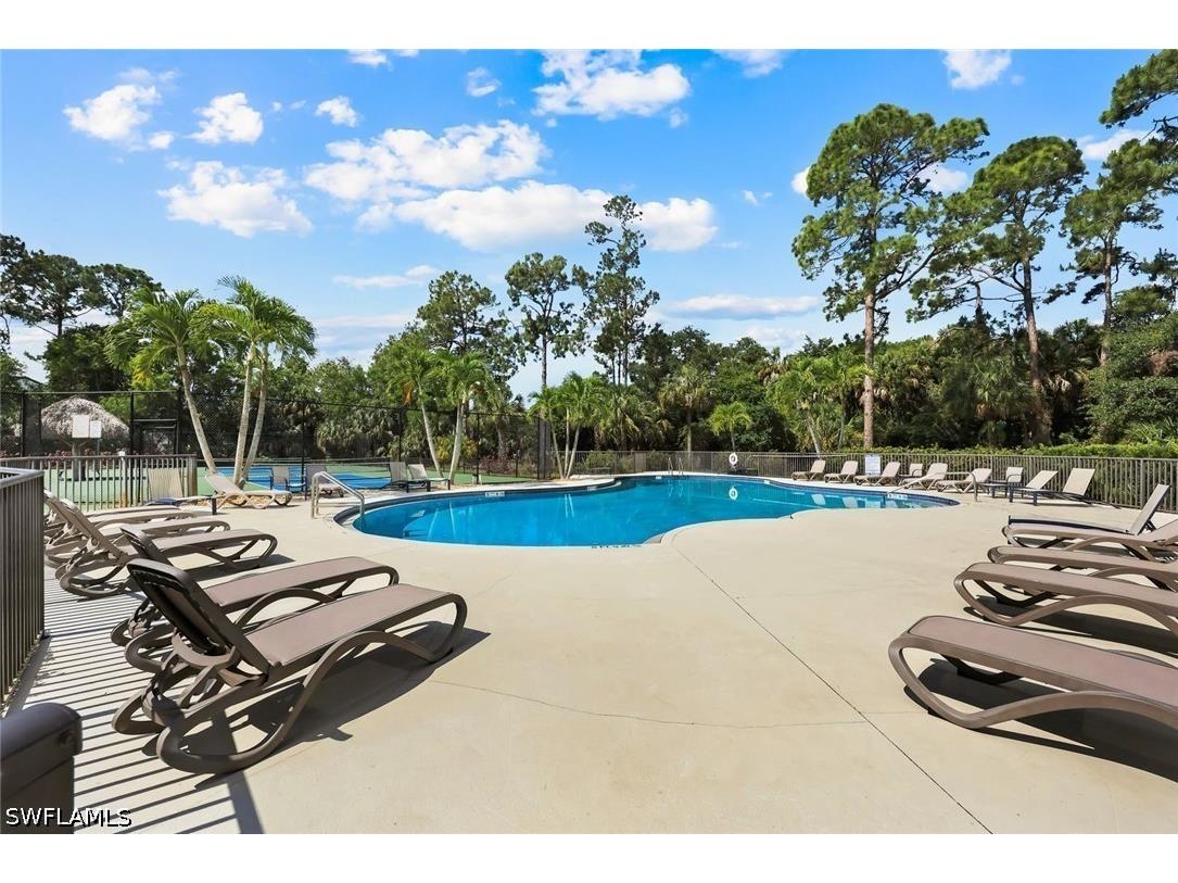 1221 Briarwood Court Naples FL 34104 226017906 image21