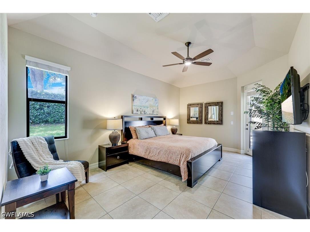 1221 Briarwood Court Naples FL 34104 226017906 image9