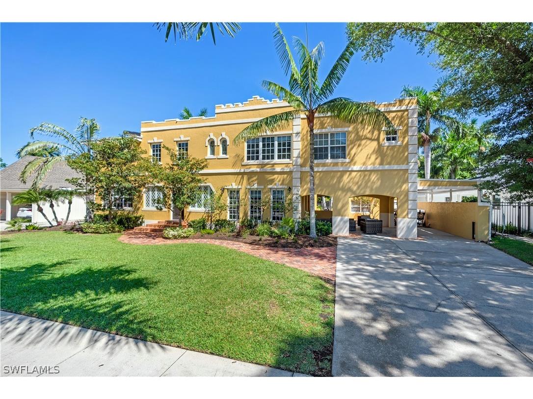 1221 Canterbury Drive Fort Myers FL 33901 224049878 image1