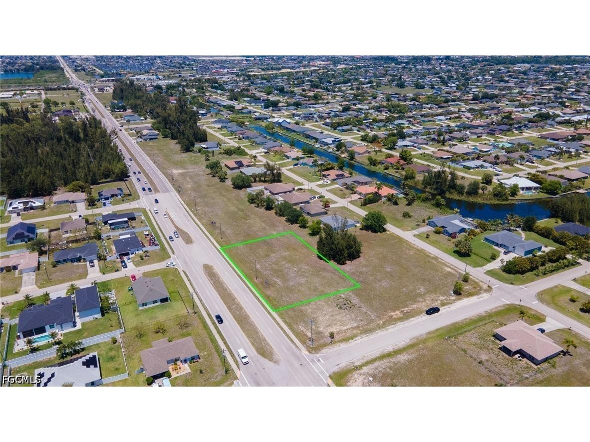 1221 Chiquita Boulevard S Cape Coral FL 33991 2026021234 image1