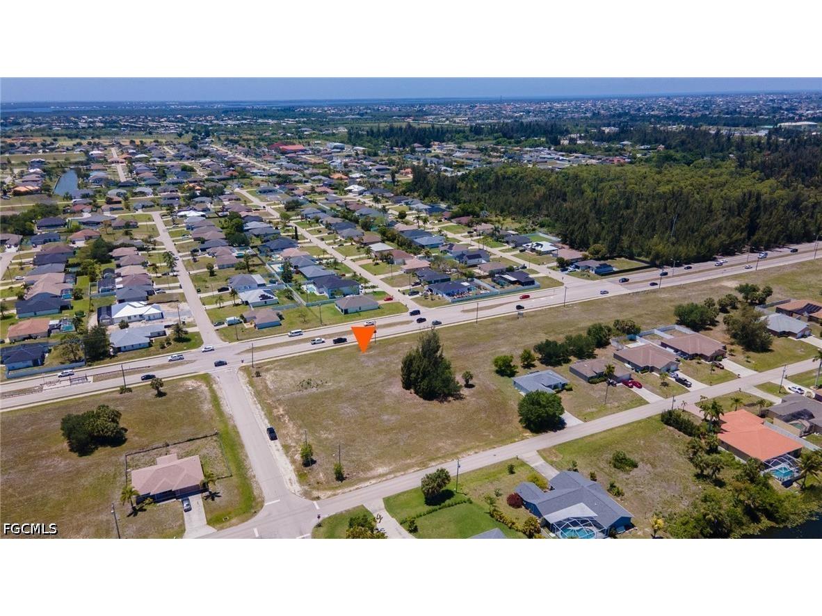 1221 Chiquita Boulevard S Cape Coral FL 33991 2026021234 image4