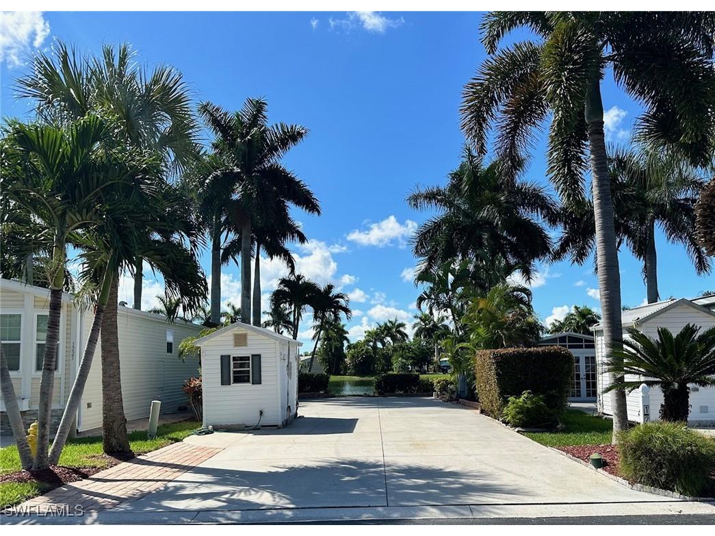 1221 Diamond Lake Circle Naples FL 34114 225054759 image1