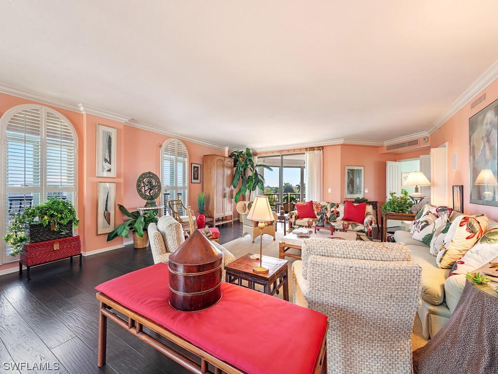 1221 Gulf Shore Boulevard N #601 Naples FL 34102 224018891 image1