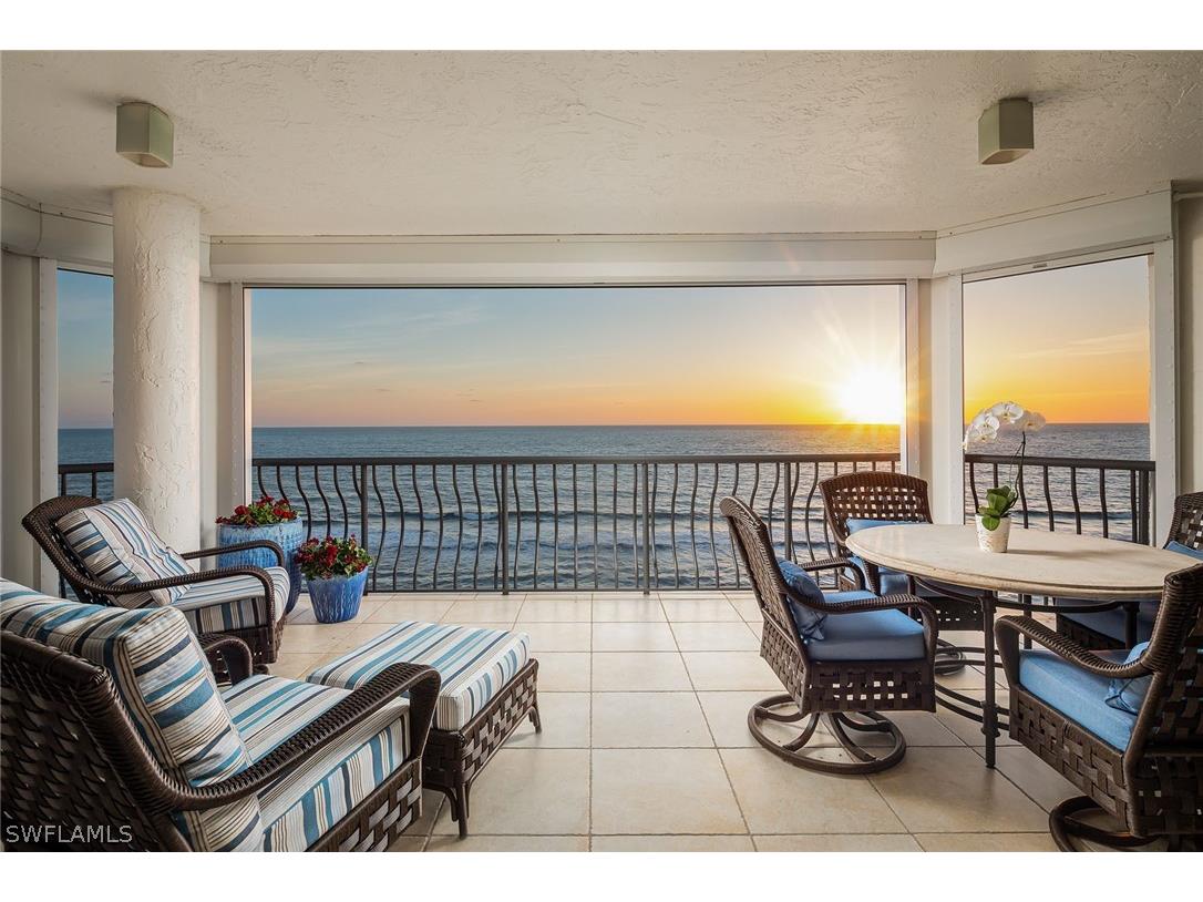 1221 Gulf Shore Boulevard N #803 Naples FL 34102 224059558 image1