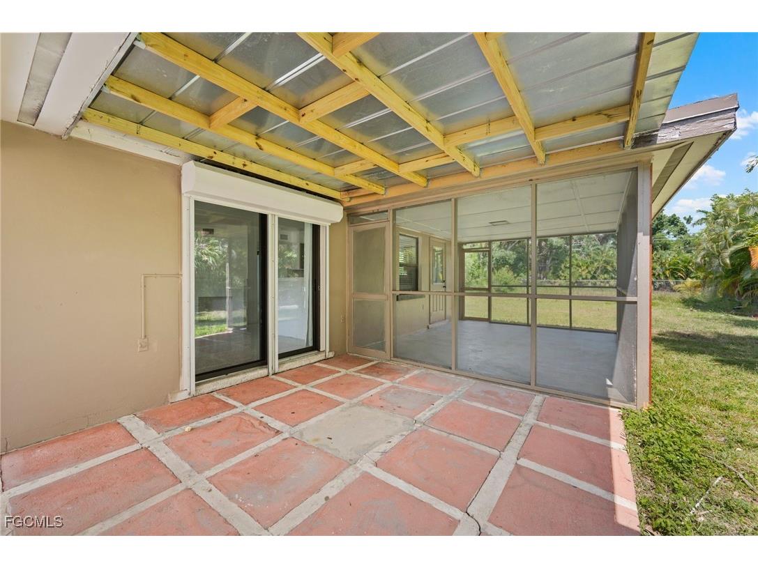 1221 Turner Street Fort Myers FL 33916 2025016207 image20