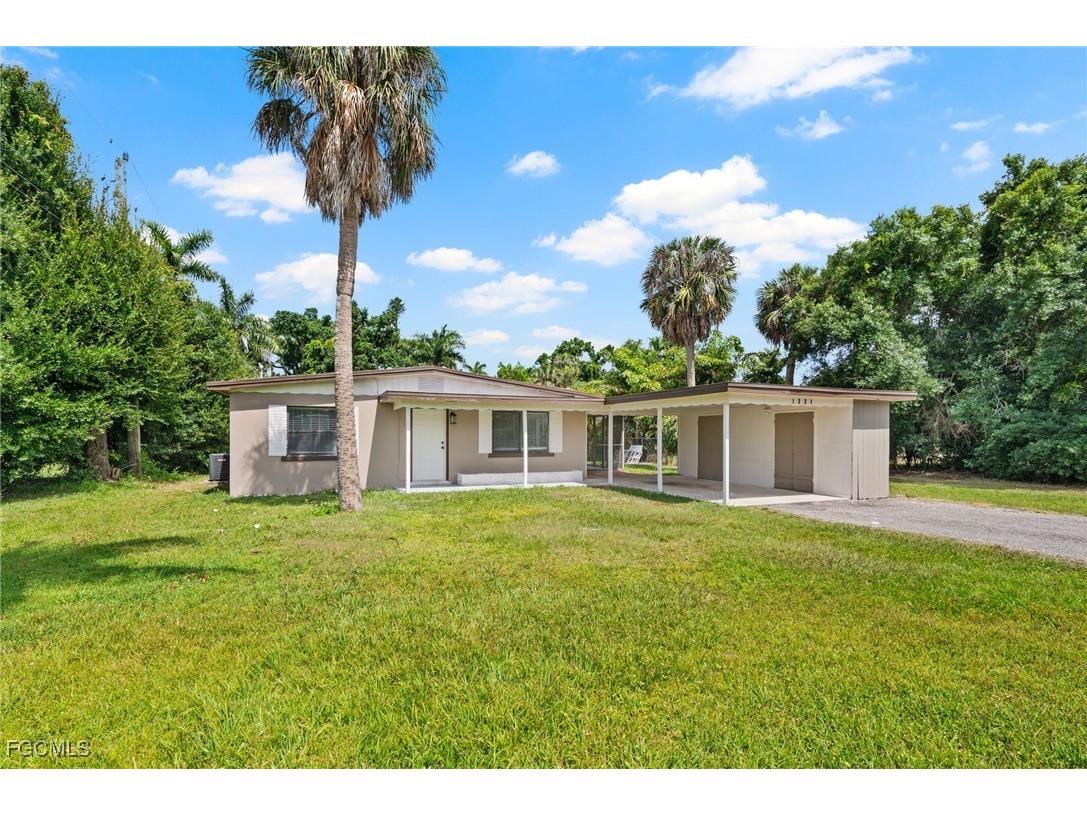 1221 Turner Street Fort Myers FL 33916 2025016207 image4