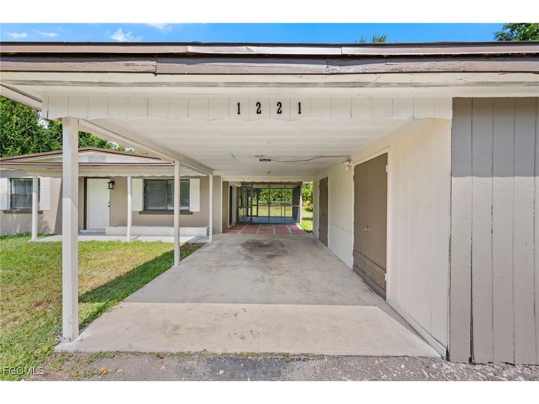 1221 Turner Street Fort Myers FL 33916 2025016207 image5
