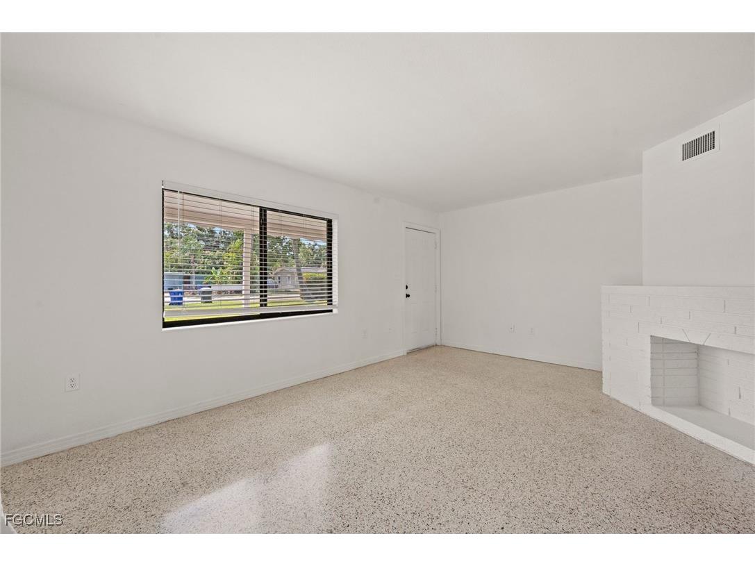 1221 Turner Street Fort Myers FL 33916 2025016207 image7