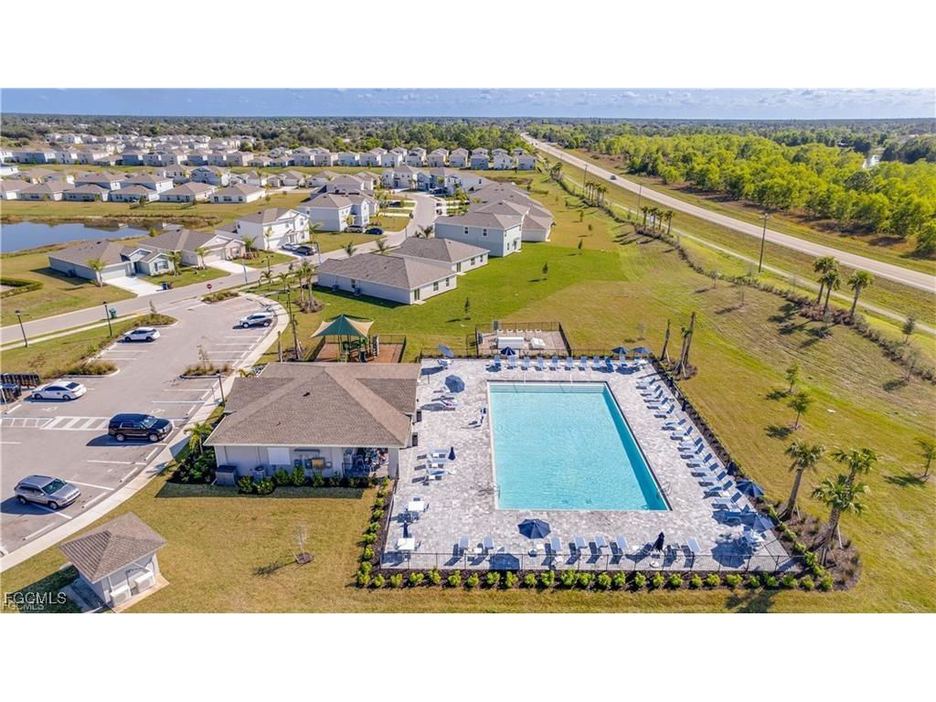 12210 Dakota Ridge Place Lehigh Acres FL 33974 2025012992 image2