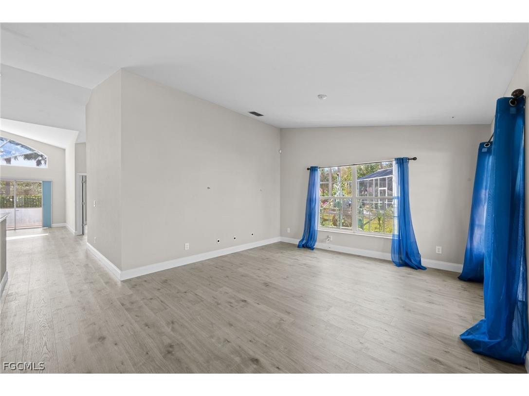 12211 Eagle Pointe Circle Fort Myers FL 33913 2025011466 image6