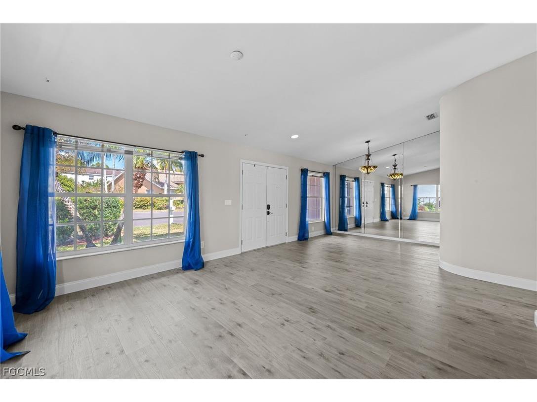 12211 Eagle Pointe Circle Fort Myers FL 33913 2025011466 image7