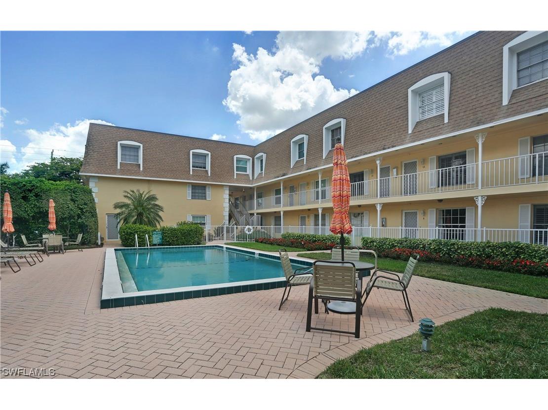 1222 Gordon Drive #17 Naples FL 34102 223066287 image1