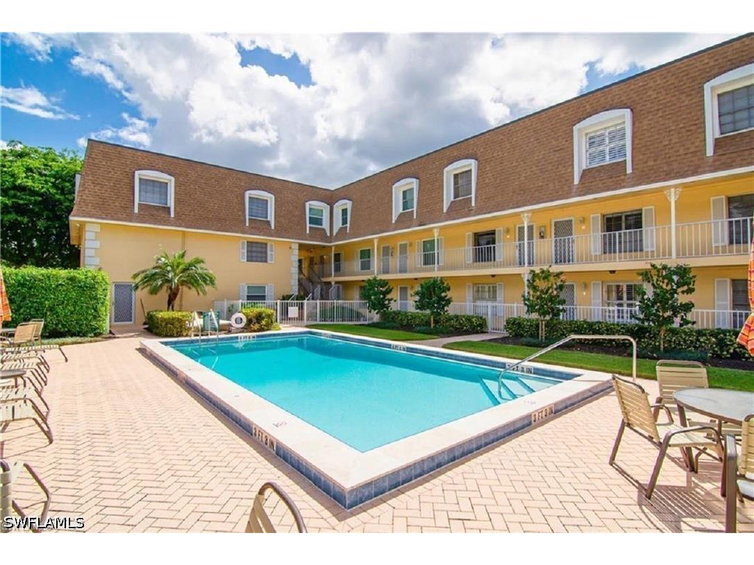 1222 Gordon Drive #18 Naples FL 34102 226022726 image1
