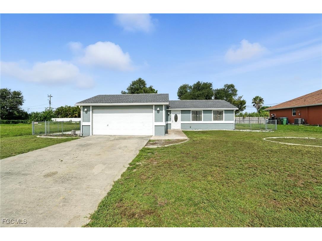 1222 NE 14th Place Cape Coral FL 33909 2025000068 image1