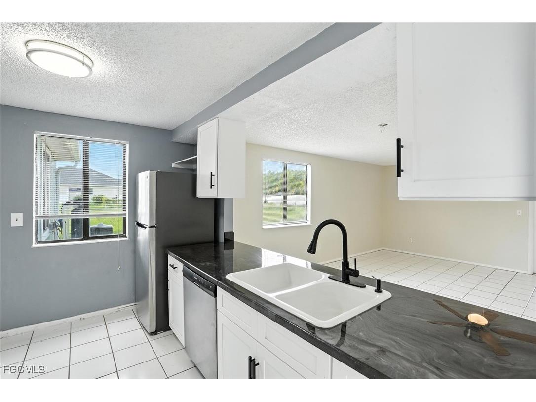 1222 NE 14th Place Cape Coral FL 33909 2025000068 image10