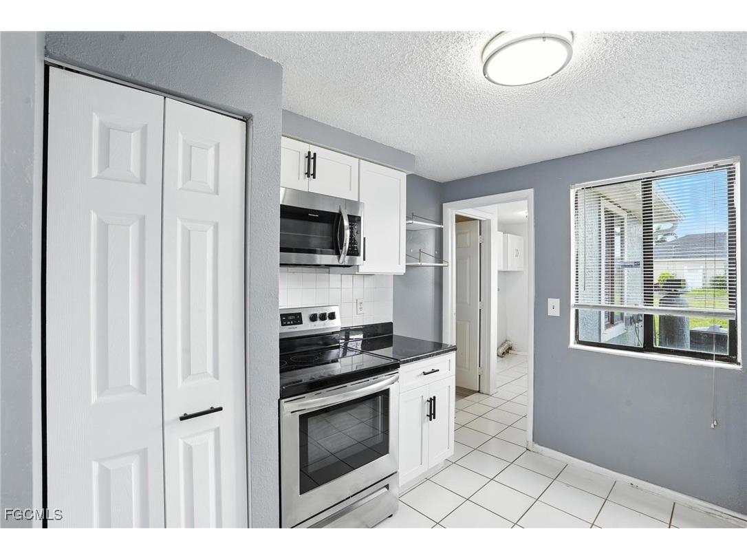 1222 NE 14th Place Cape Coral FL 33909 2025000068 image11