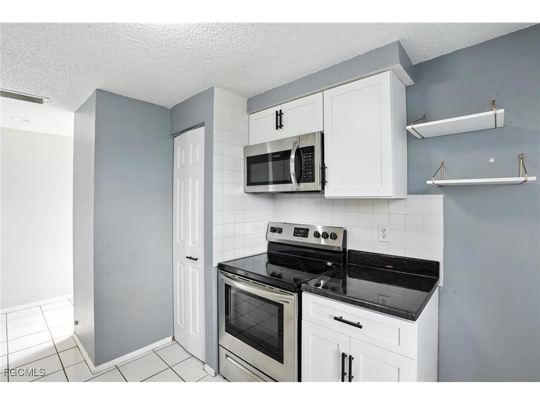 1222 NE 14th Place Cape Coral FL 33909 2025000068 image12