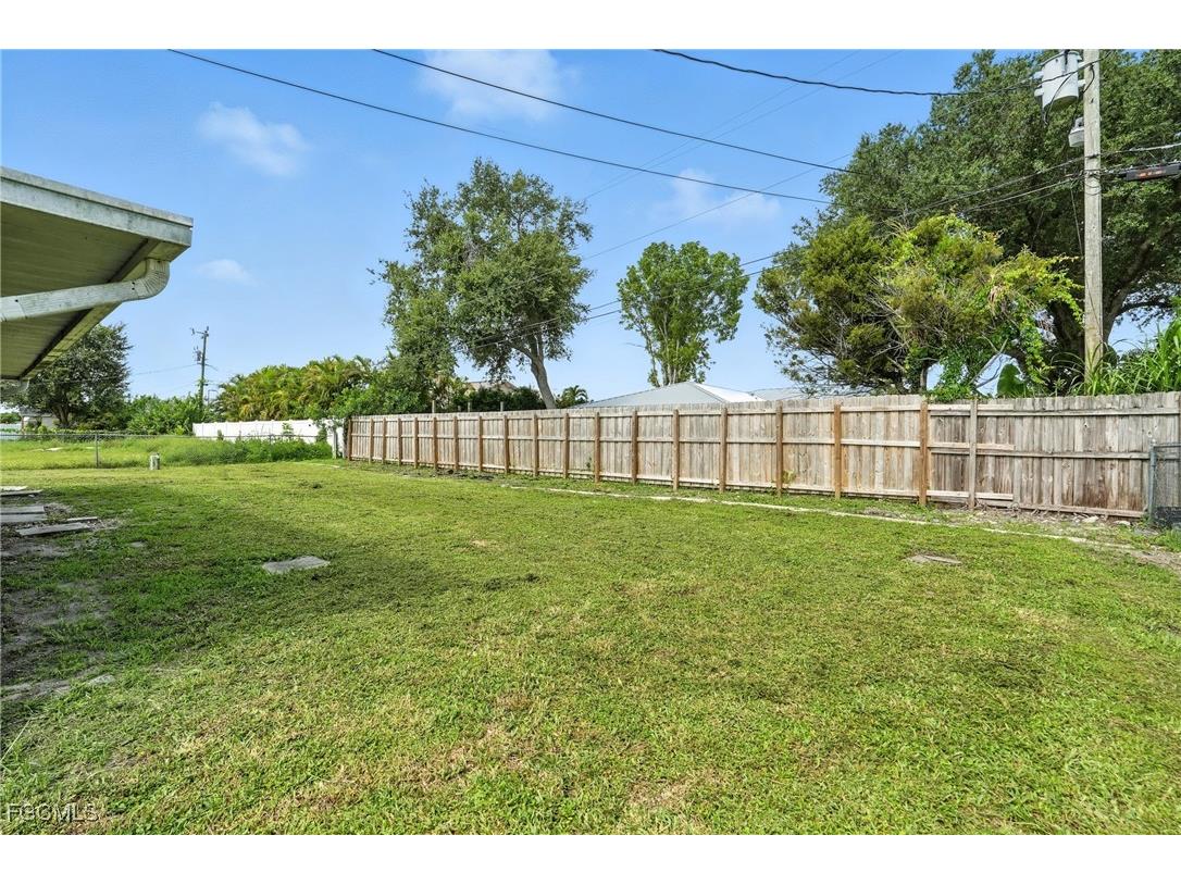 1222 NE 14th Place Cape Coral FL 33909 2025000068 image31