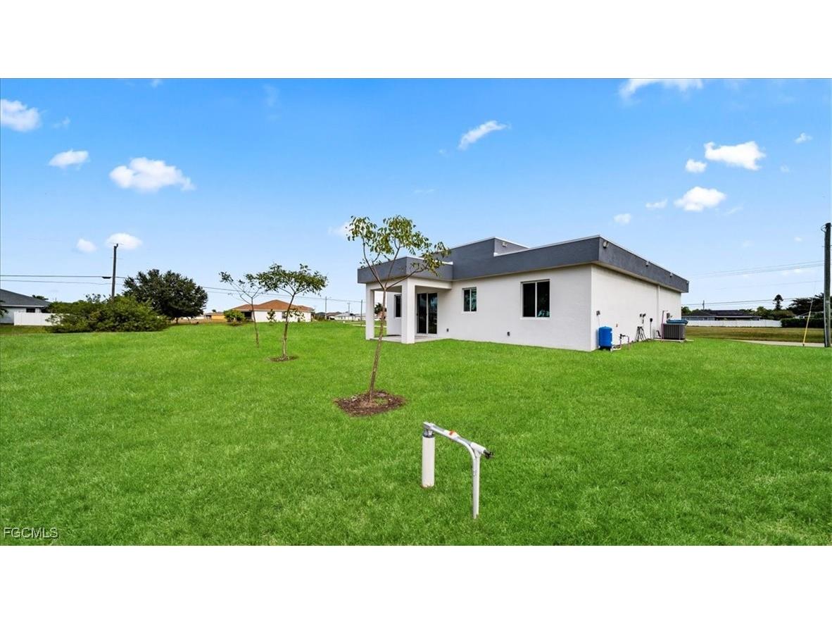 1222 Nelson Road N Cape Coral FL 33993 2025024171 image24