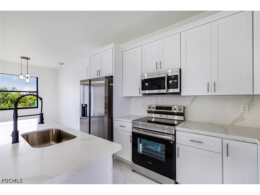 1222 Sheldon Avenue S Lehigh Acres FL 33972 2026014399 image2