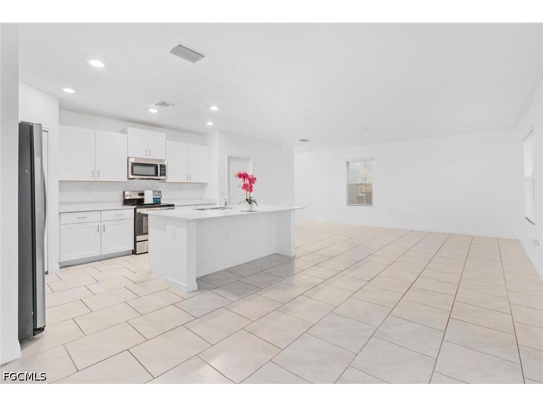 12230 Dakota Ridge Place Lehigh Acres FL 33974 2026005351 image6