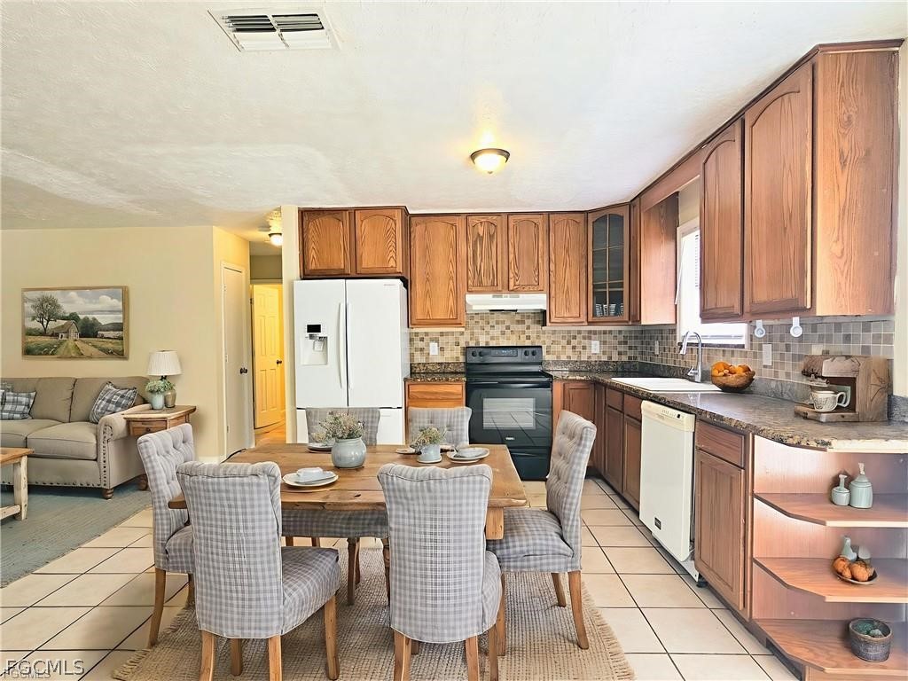 1224 Hamilton Avenue Lehigh Acres FL 33972 2026007789 image1