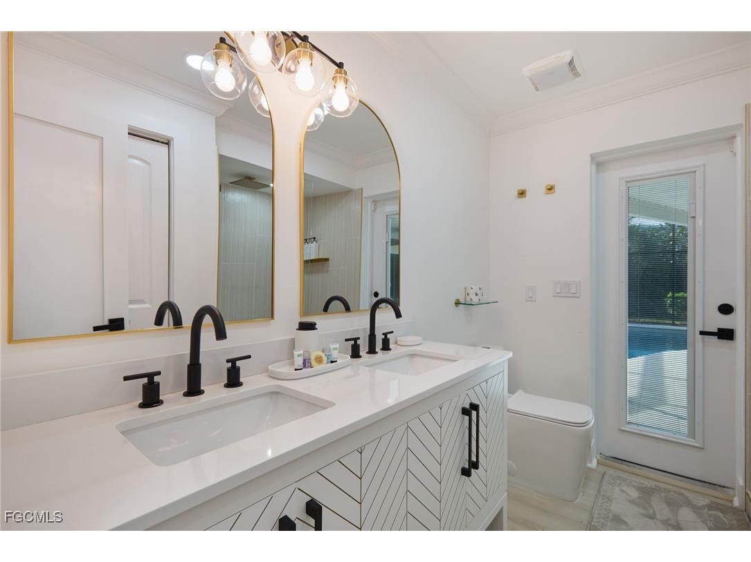 1224 Kittiwake Circle Sanibel FL 33957 2025019532 image16