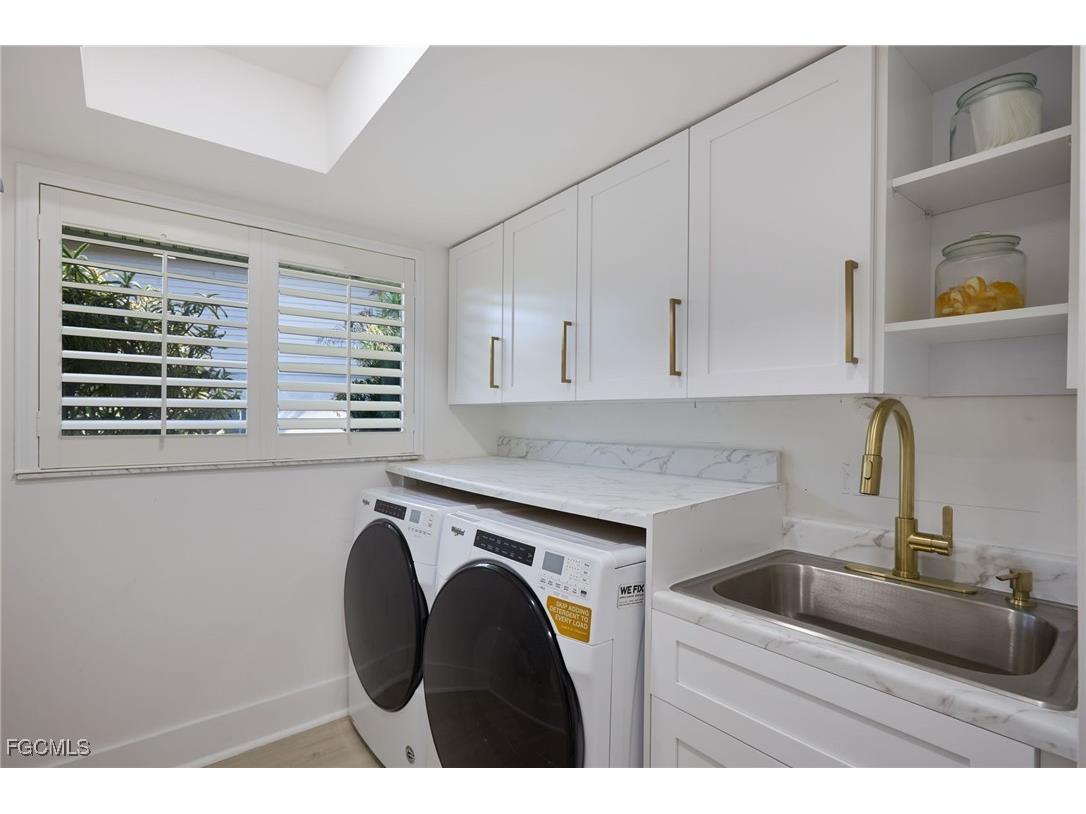 1224 Kittiwake Circle Sanibel FL 33957 2025019532 image25