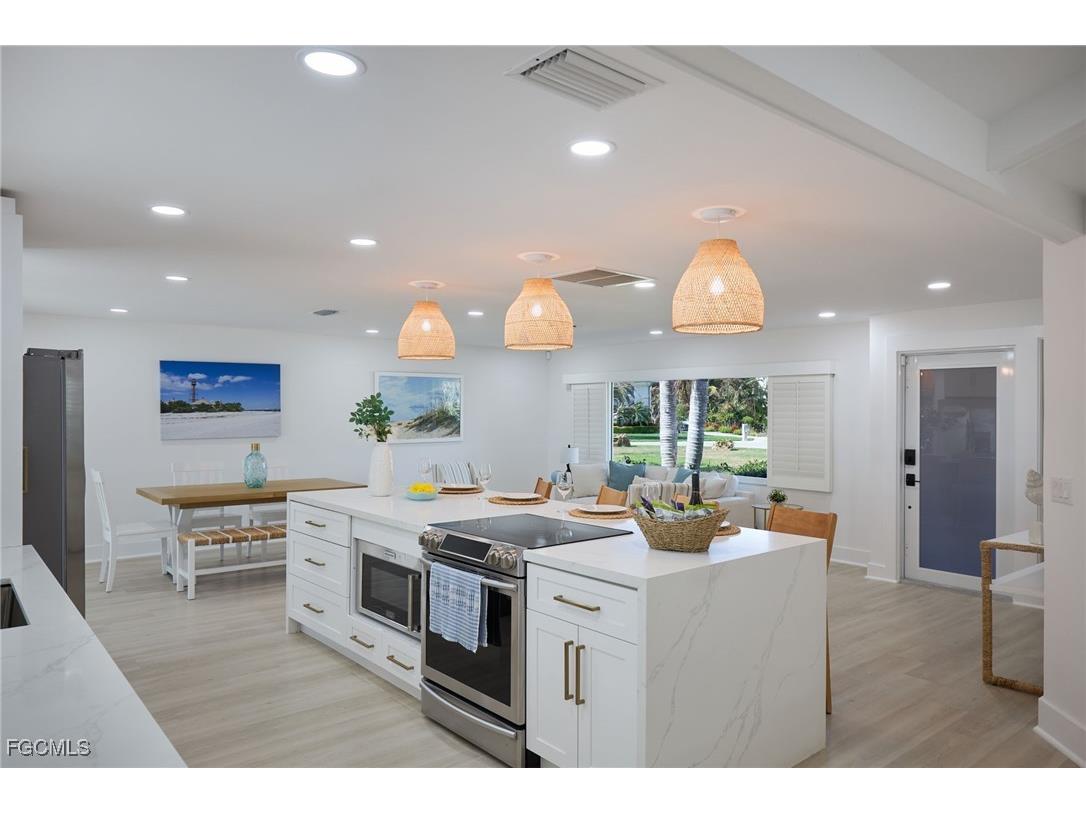 1224 Kittiwake Circle Sanibel FL 33957 2025019532 image5