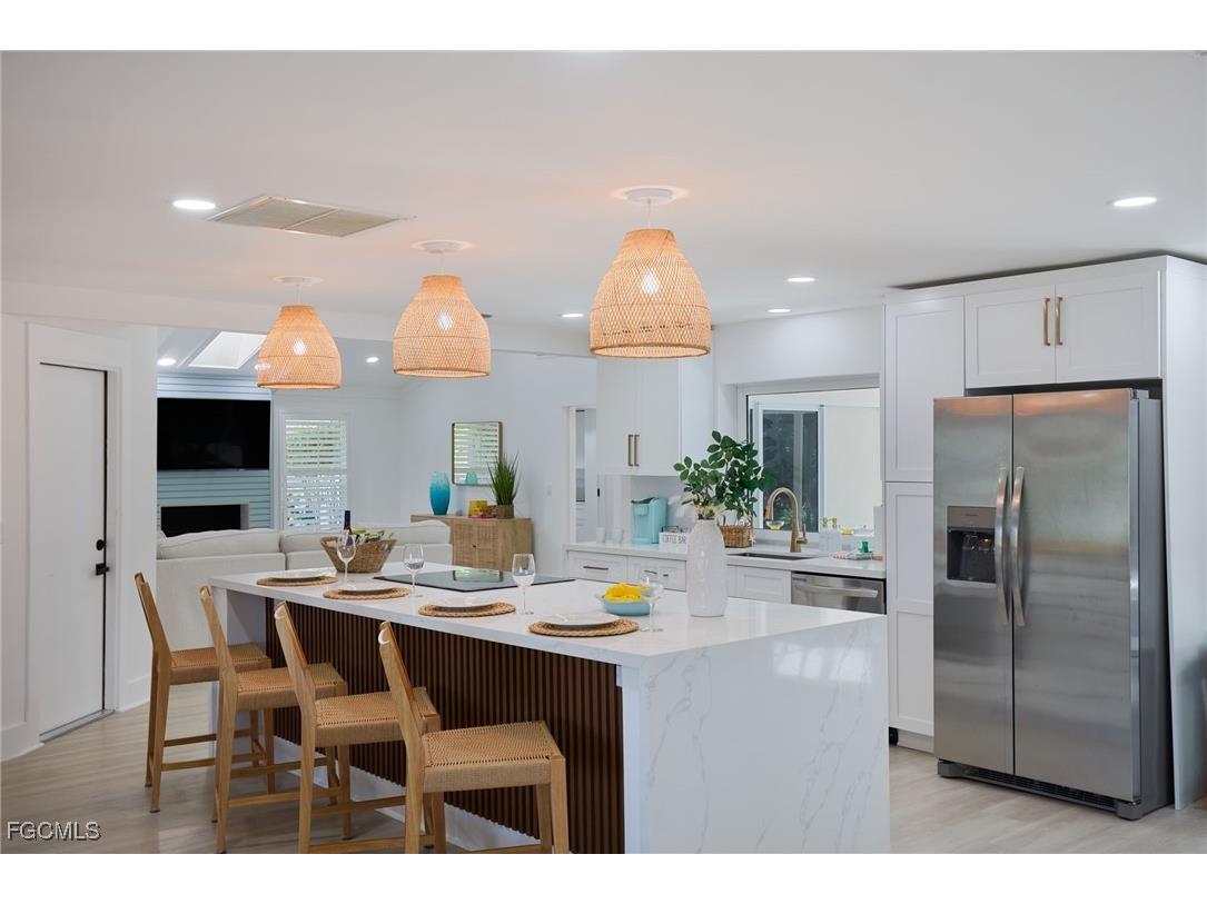 1224 Kittiwake Circle Sanibel FL 33957 2025020244 image1