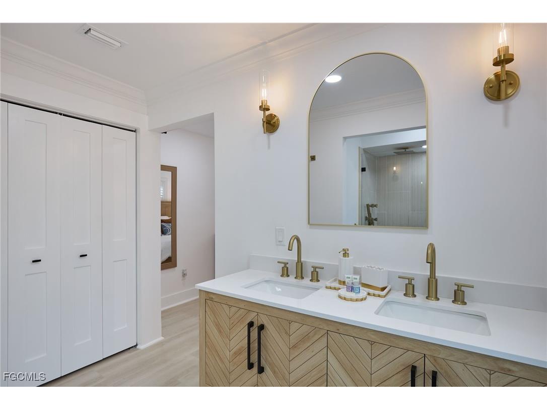 1224 Kittiwake Circle Sanibel FL 33957 2025020244 image21