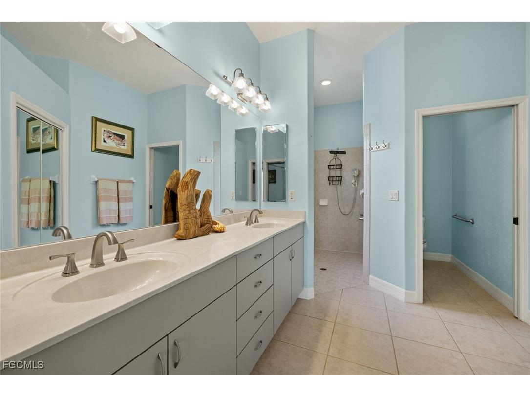 12241 Harry Street Bokeelia FL 33922 2025005570 image17