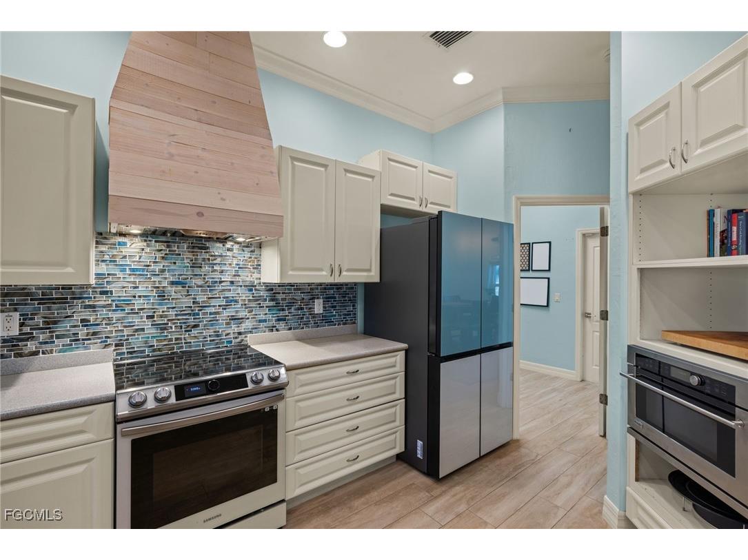 12241 Harry Street Bokeelia FL 33922 2025005570 image9