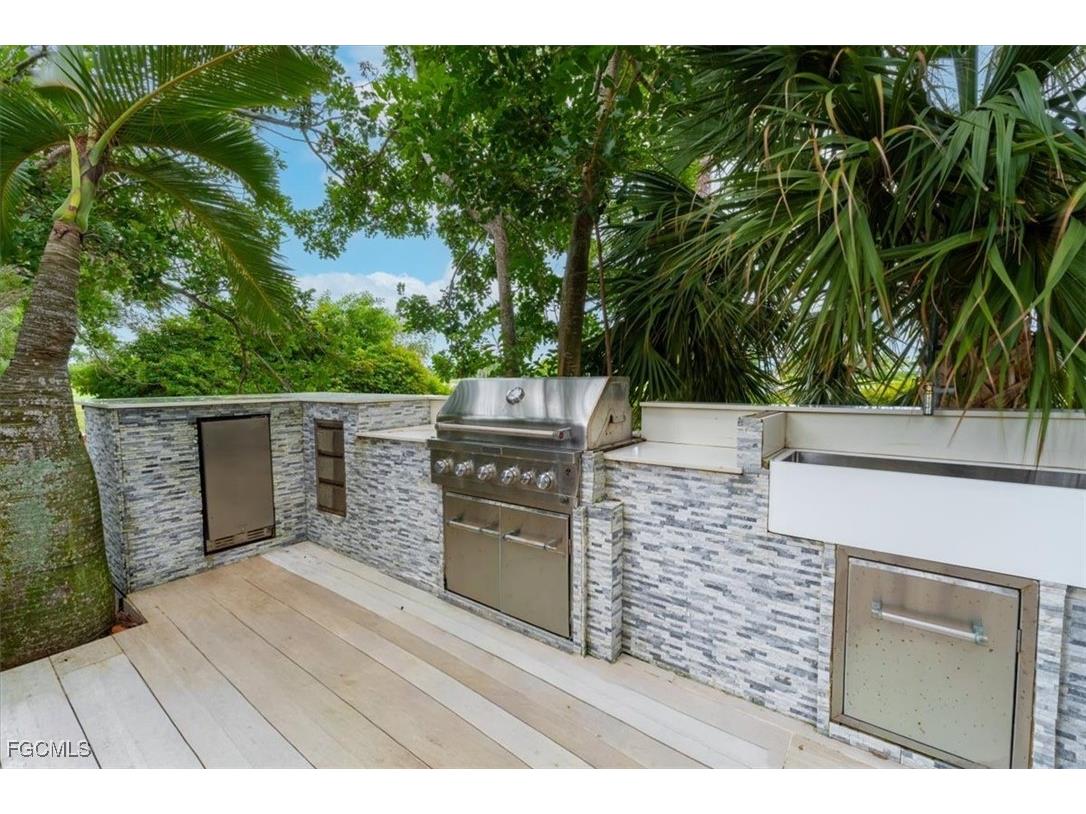 1225 Fruitland Avenue Marco Island FL 34145 2025014567 image28