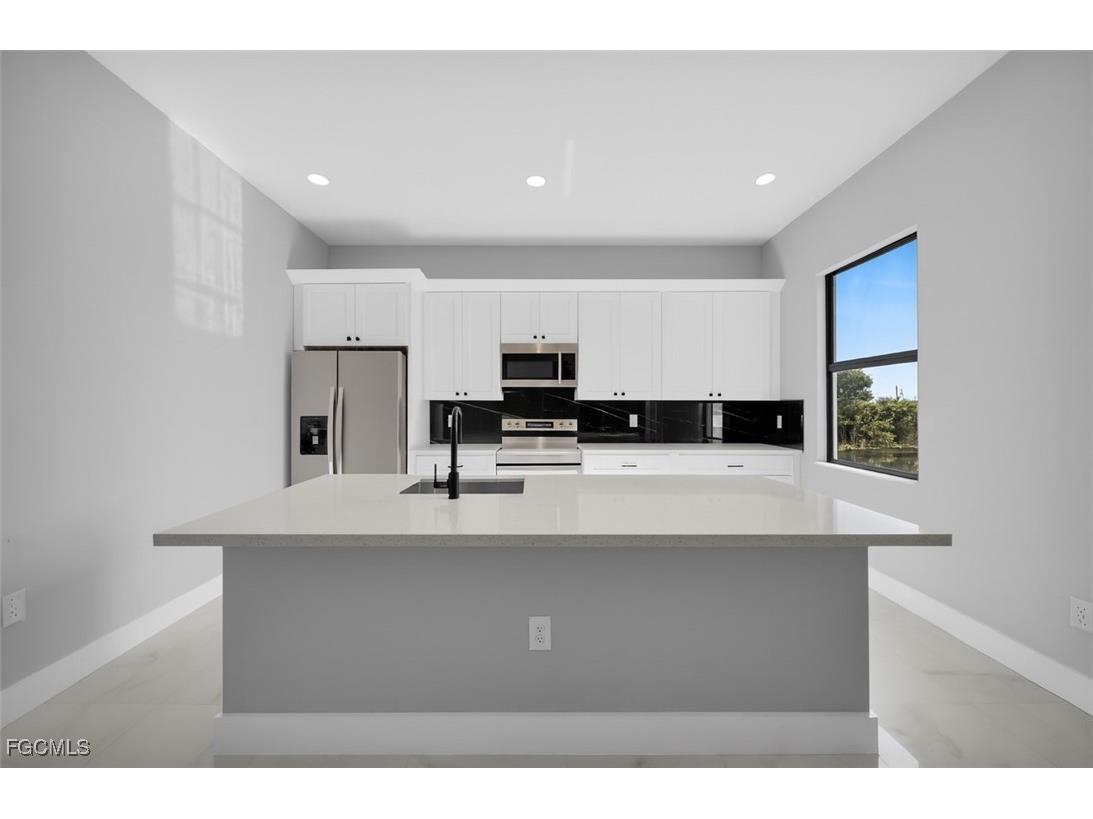 1225 NE 5th Place Cape Coral FL 33909 2025022379 image13