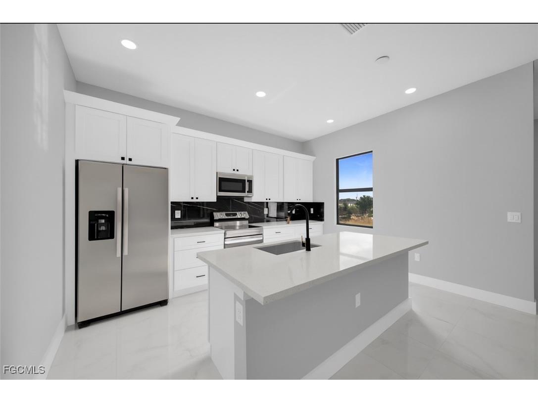 1225 NE 5th Place Cape Coral FL 33909 2025022379 image14