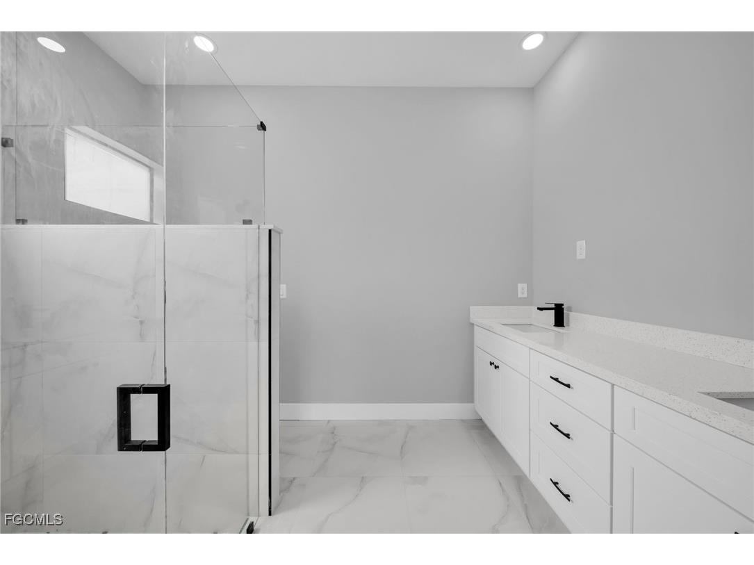 1225 NE 5th Place Cape Coral FL 33909 2025022379 image23