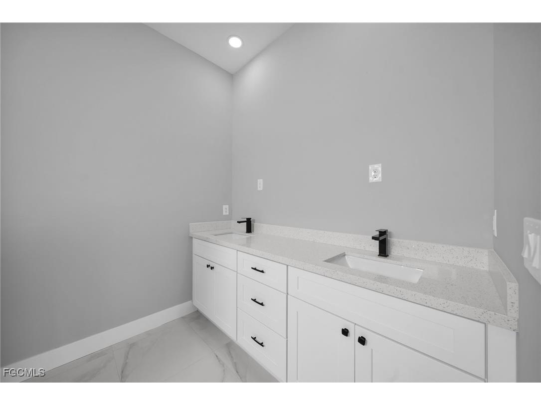 1225 NE 5th Place Cape Coral FL 33909 2025022379 image24