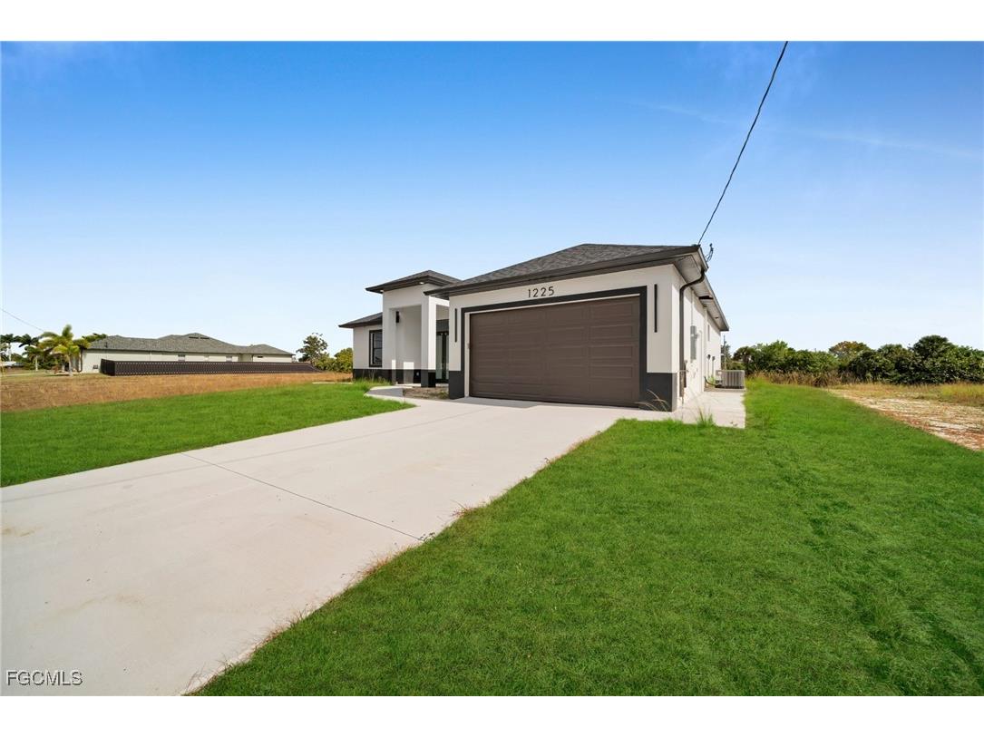 1225 NE 5th Place Cape Coral FL 33909 2025022379 image4