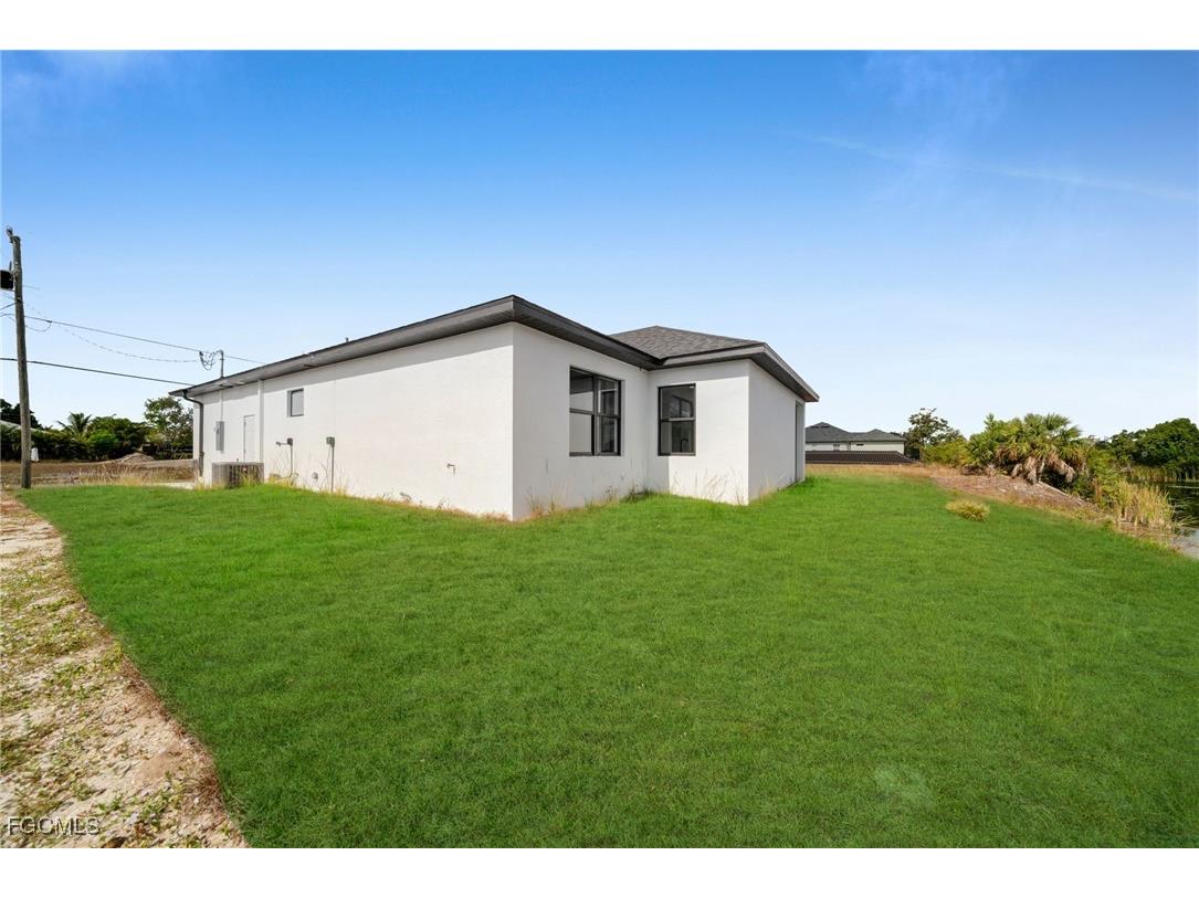 1225 NE 5th Place Cape Coral FL 33909 2025022379 image40