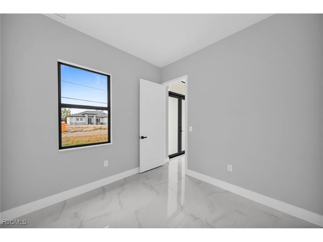 1225 NE 5th Place Cape Coral FL 33909 2025022379 image8