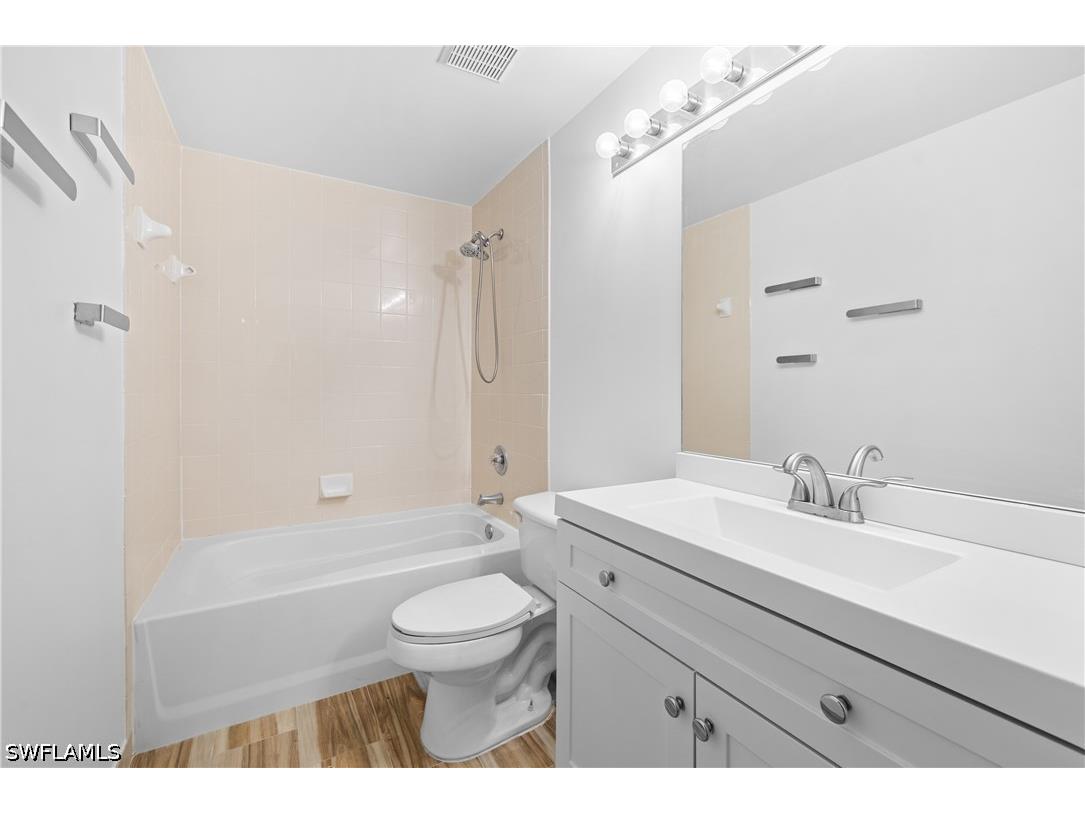 1225 Reserve Way #102 Naples FL 34105 226023062 image10