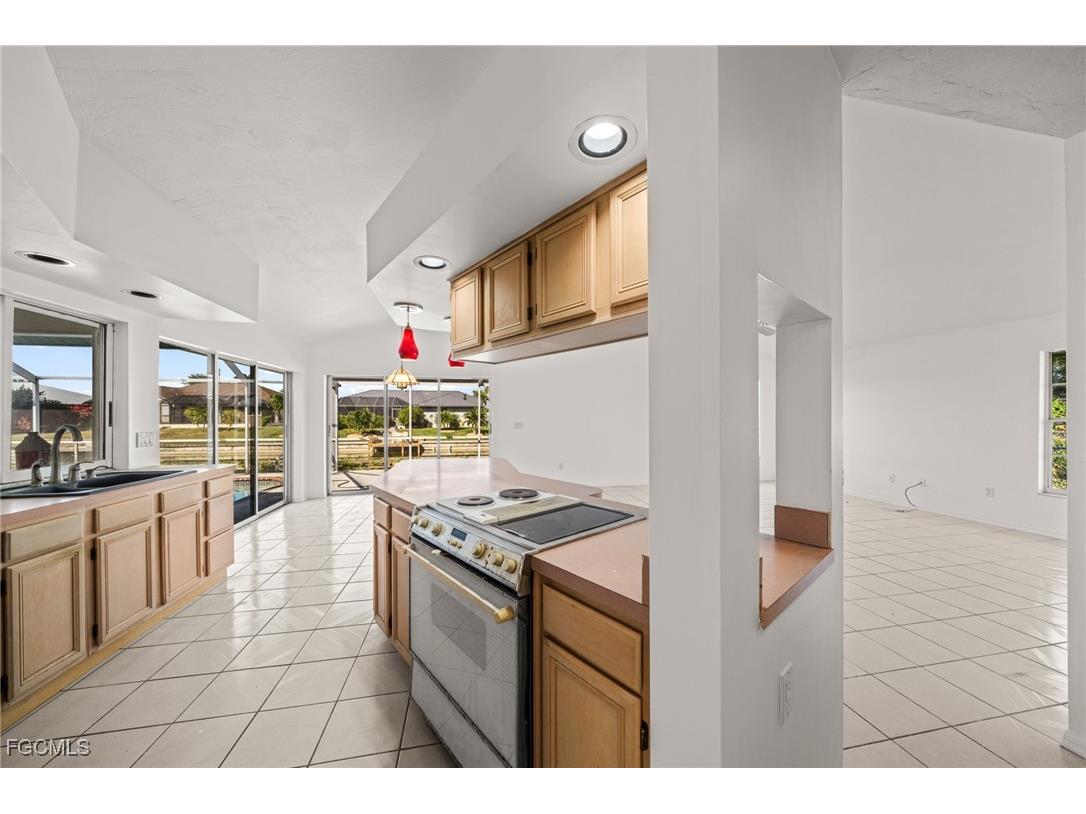 1225 SE 3rd Street Cape Coral FL 33990 2025016790 image17