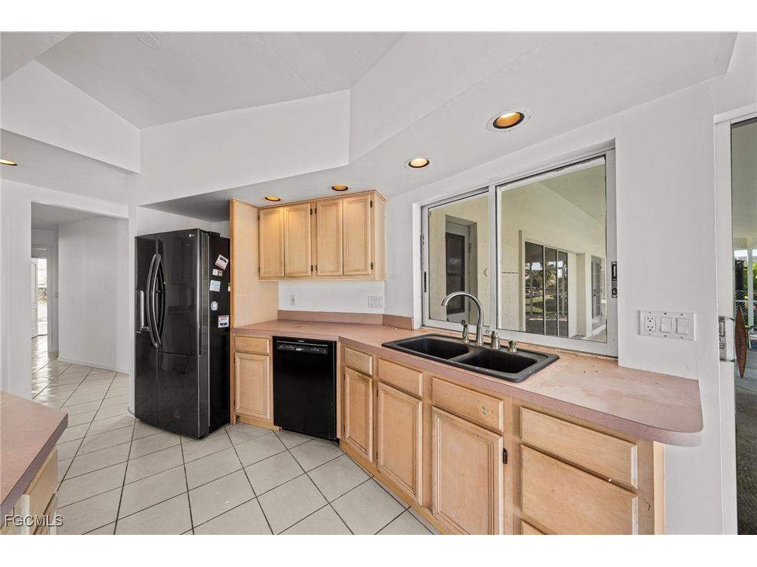 1225 SE 3rd Street Cape Coral FL 33990 2025016790 image18