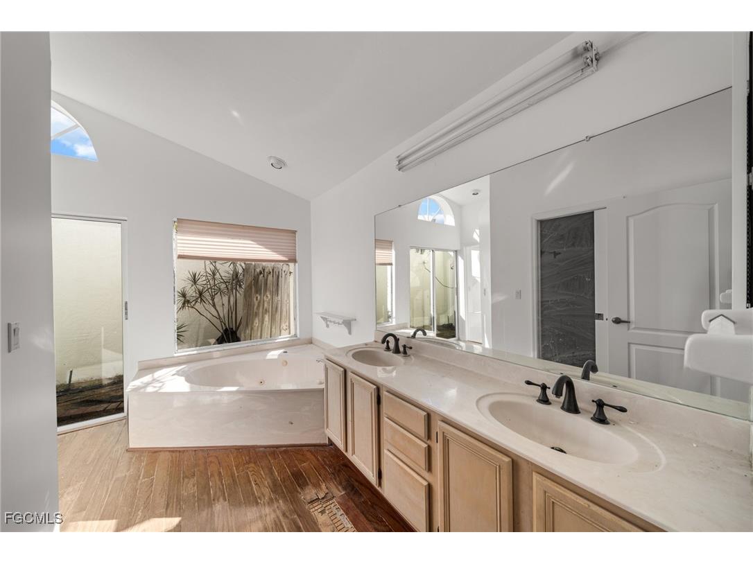 1225 SE 3rd Street Cape Coral FL 33990 2025016790 image26